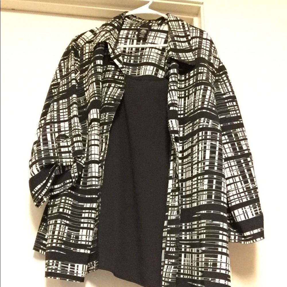 Black and white Blouse